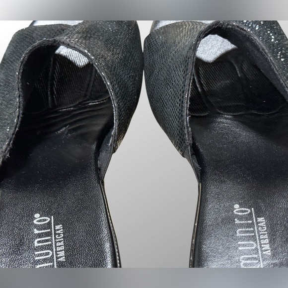 Munro American Walking Wedge Size 10 in Black - Picture 4 of 16